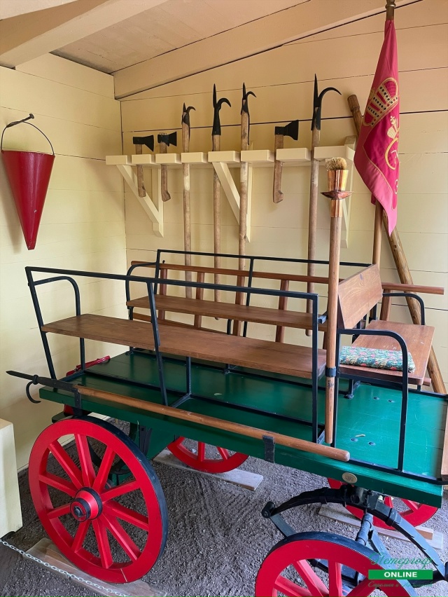 Вокруг Фермерского дворца