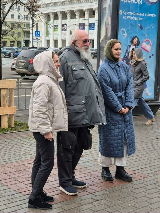 👋 Идёшь такой по Воронежу. Бац — Вассерман.