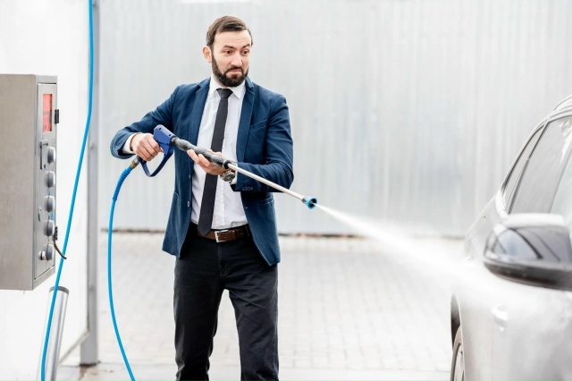 Требуется оператор на автомойку самообслуживания!
Об?...