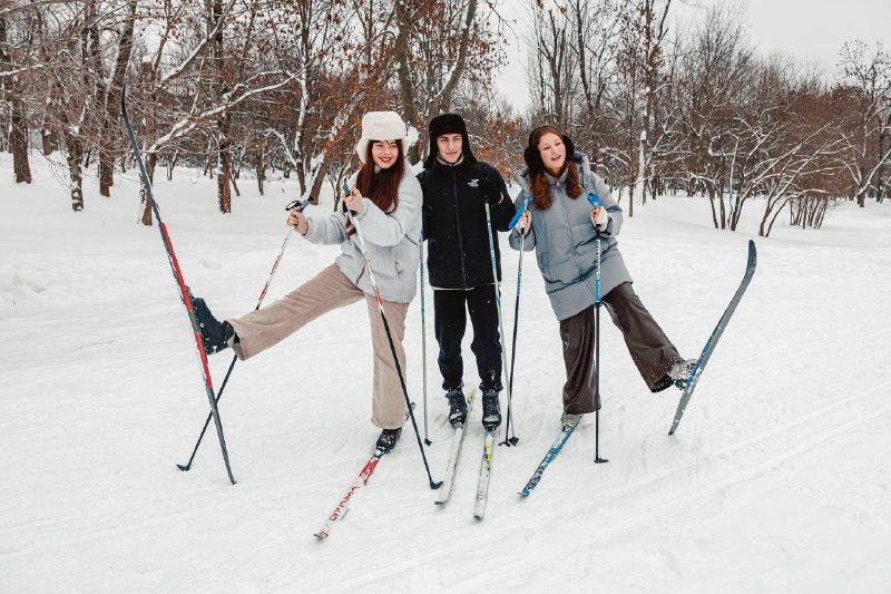 ⛷️ У Дворца пионеров на Воробьёвых горах открылась лыжная трасса с вечерним мультимедийным шоу
Два