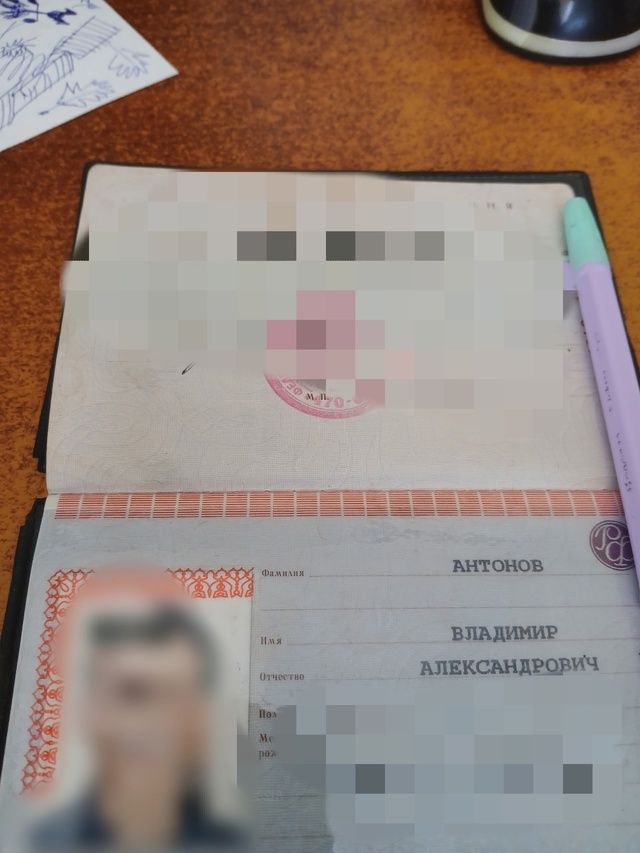 Находятся в диспетчерской автовокзала