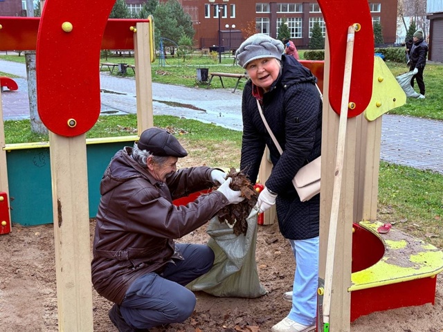 Накануне Дня народного единства смоленские атомщики п...