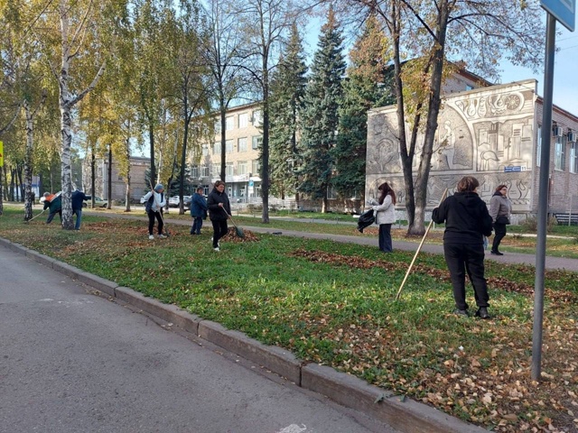 🧹 В Салавате прошел очередной субботник
В нем принял?...