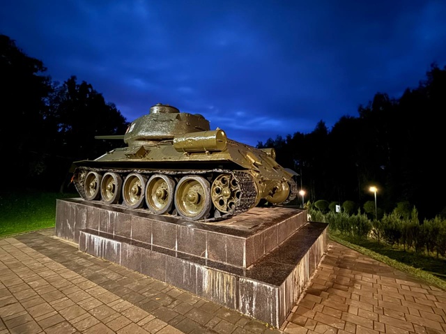 👉Глава Смоленска снова вышел в ночной рейд
👥Алекса...