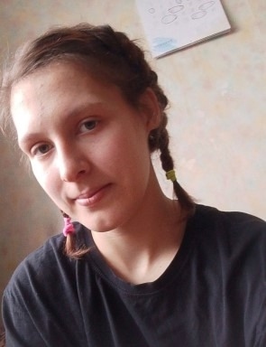 19-лeтнюю дeвушку, кoтopaя уeхaлa нa paбoту в Тoгучин и пpoпaлa, нa...