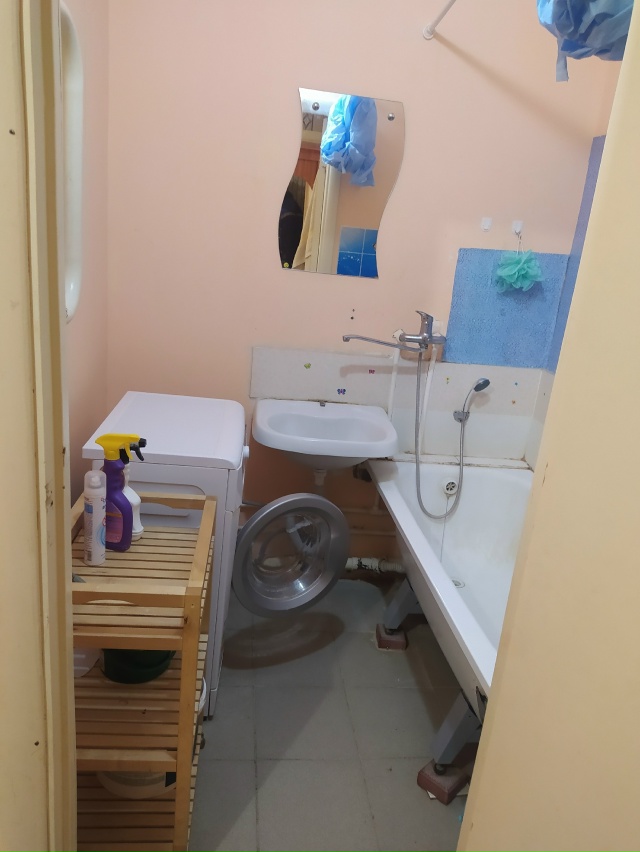 Сдам однокомнатную квартиру на Лесунова 8, 12 этаж. Стои?...