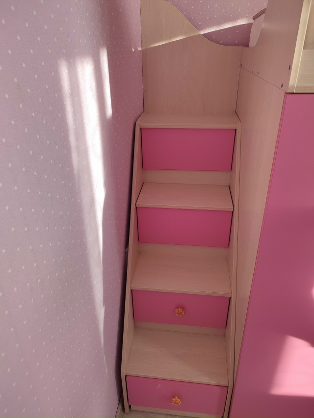 Продам. Спальное место 80*200. Общий размер со ступенями, 2...