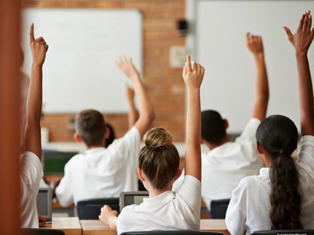 ‼️ Россия готова перейти на 12-летнее школьное обучени...