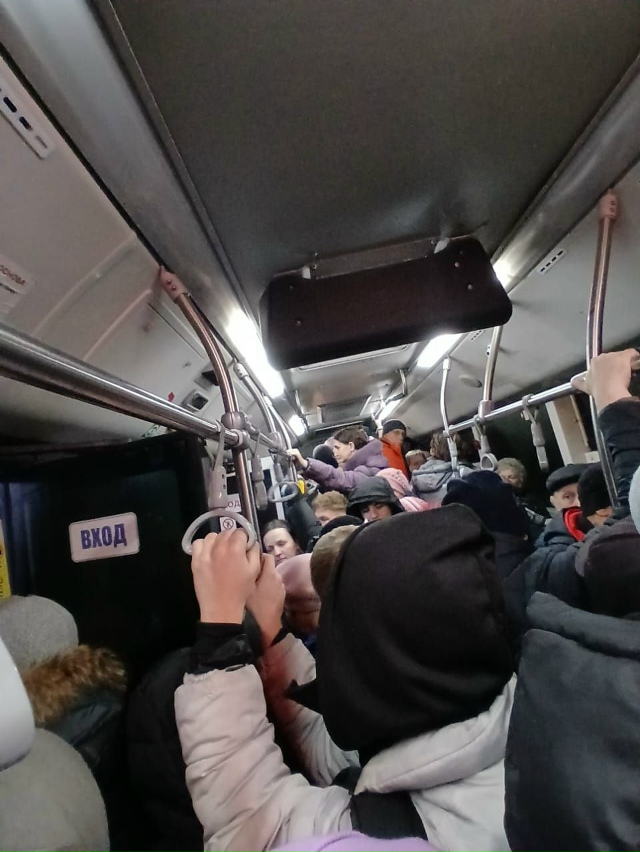 Жители Прибрежного жалуются на проблемы с автобусами. ...