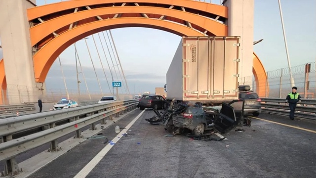 К полудню областная госавтоинспекция смогла установи?...