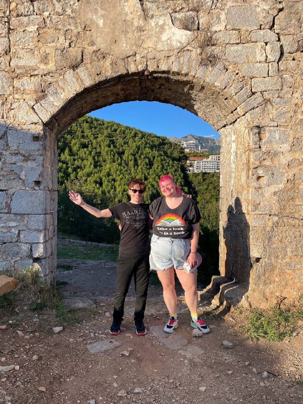 Так вот как выглядят тяночки-геймерши…
А почему вы себе до сих пор не нашли такую малышку?