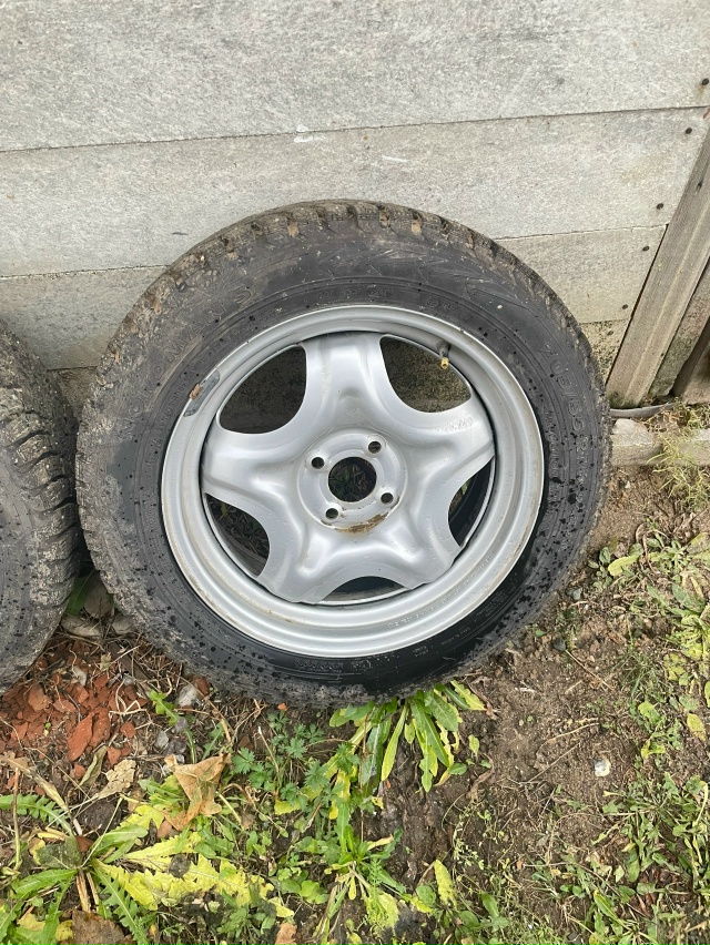 Продам комплект зимней резины 2024 года r16 205/55 с дисками ?...