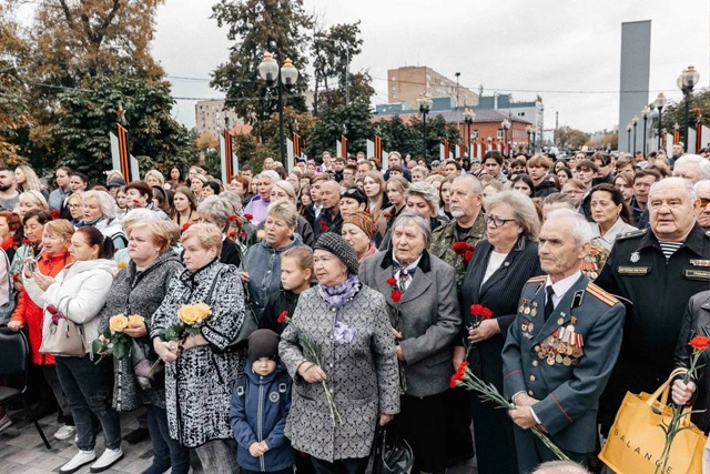 В г. Орехово-Зуево открыли памятник участникам специал...