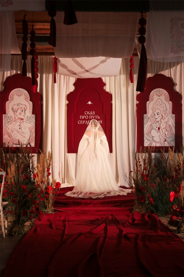 Народный русский стиль свадьбы точно топ этого года!
В...