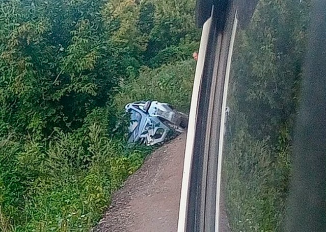 ? В Вольске по пути на пляж опрокинулся «Форд»
В горо?...