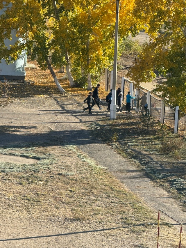 Экии, шупту. Бо ийи дугаар школаже өөренип турар уругла...