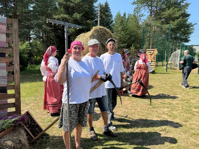 ? Сегодня деревня Семёновская (СП «Шадреньгское») бук...