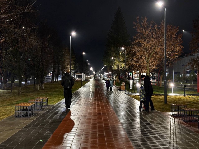 «Ось времени» в вечернем свете