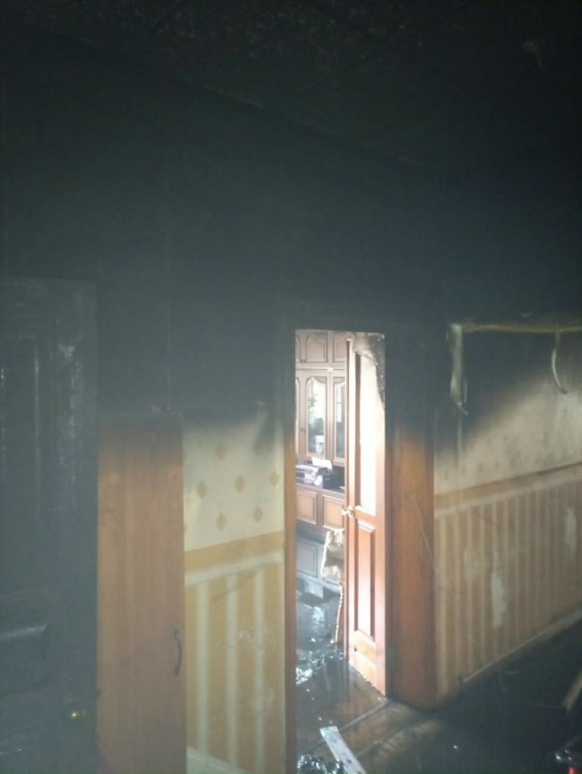 ?При пожаре в Салавате пострадал человек?
В третьем...