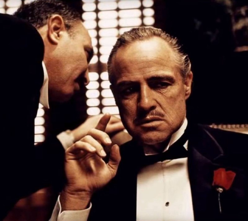 Когда мой самый надежный источник информации (мой друг) сообщил мне то, что не должно было до меня д