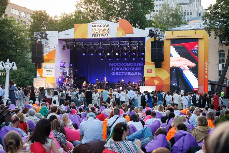 🎷В Москве проходит фестиваль джаза — Moscow Jazz Festival
Бренд «Золотой Резерв» поддерживает мероп