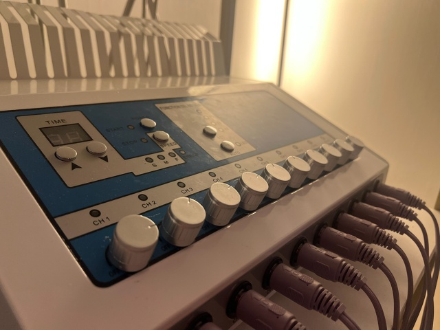 💆♀️ Аппаратный уход и массаж в студии в гостинице Т...