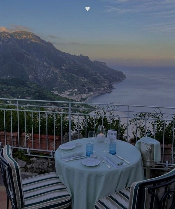 Срочно один билет к морю мне, пожалуйста 💫