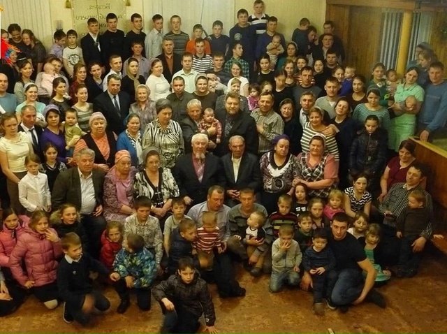 Алексей Шаповал глава самой большой в Кузбассе семьи: ?...