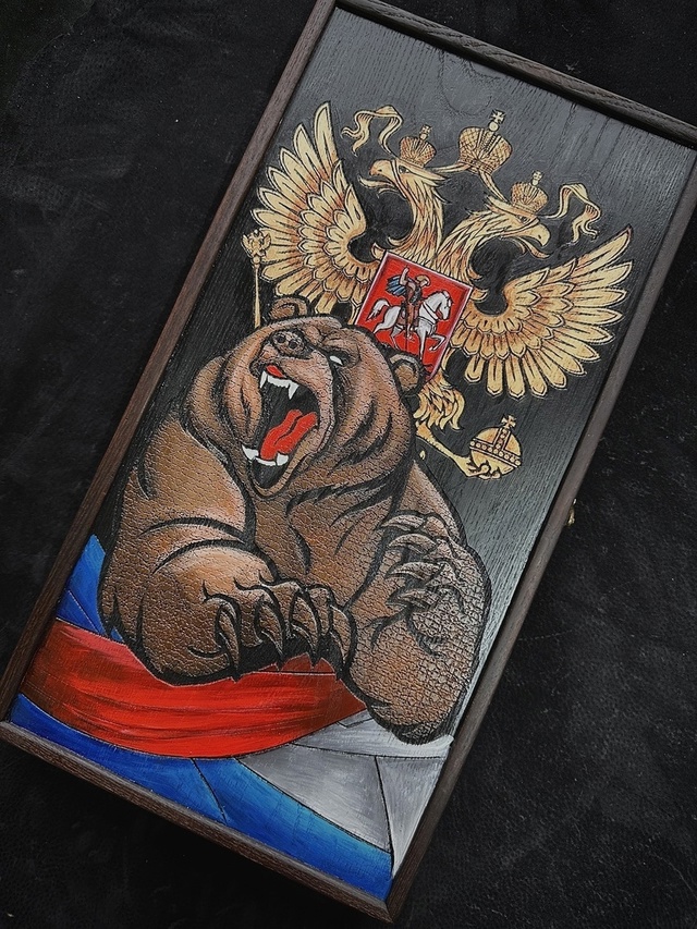 Премиальный подарок мужчине!
Шахматы и нарды с именной...
