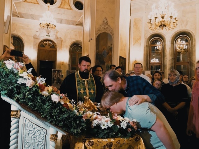 🙏 В Курск доставили ковчег с частицей мощей святителя...