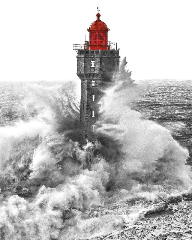 🌊 Смотритель Маяка Ля Жюмьен во Франции – работа за м?...
