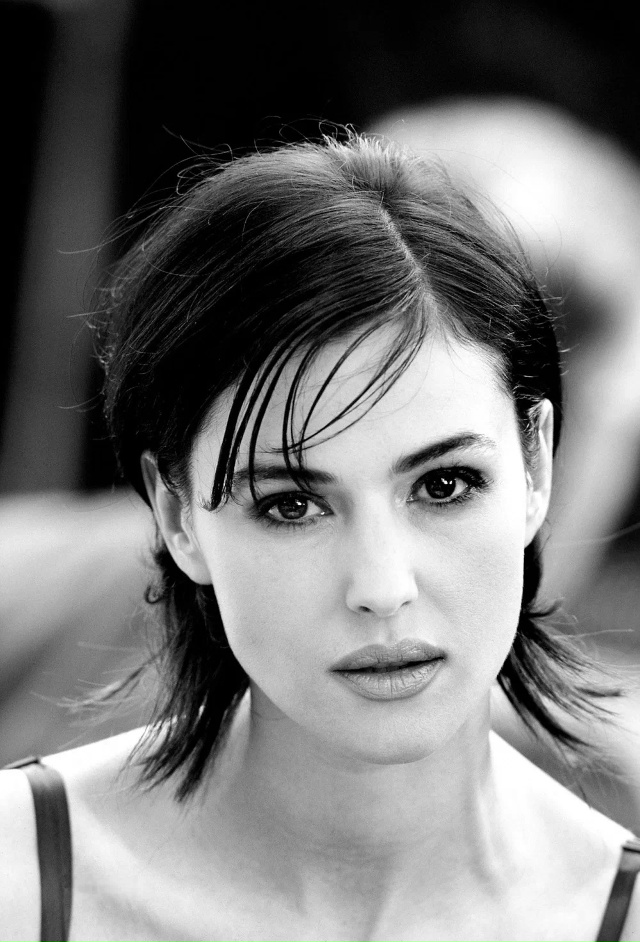 Moникa Белуччи: «Я никoгда не бyдy xyдой. Я пo натypе довoльно...