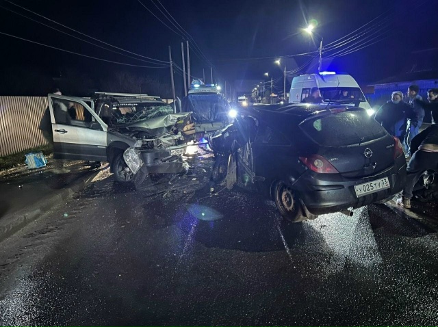 Смертельное лобовое мтолкновение произошло вчера поз?...