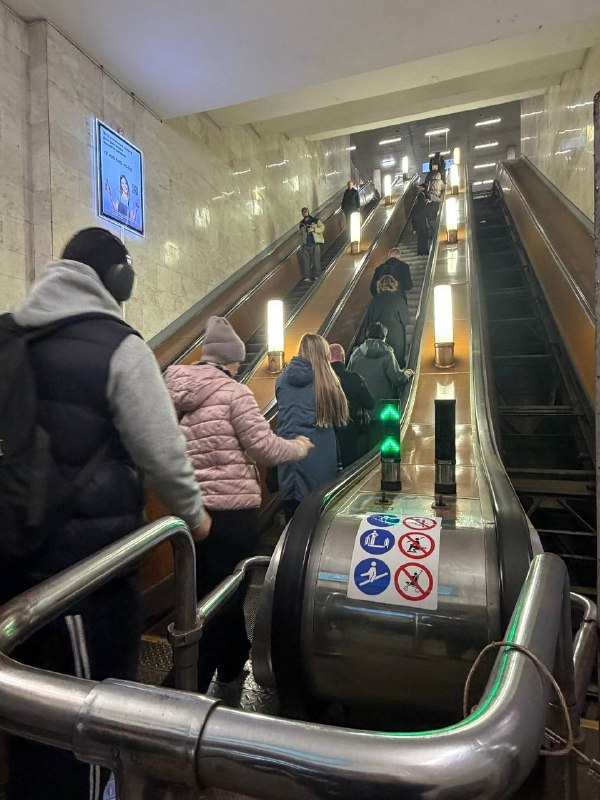 🚦Светофор для пассажиров тестируют в метро