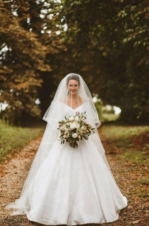 Как вам образ? 👰
Примерили бы такое платье?)
#образ_нев...