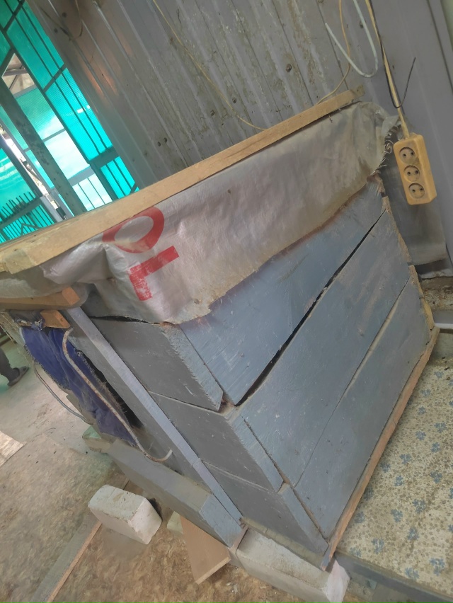 Отдам даром громадную будку можно для собак , цыплят и. ...