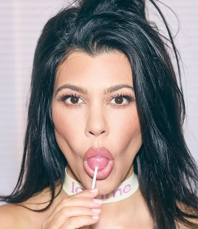 Кортни Кардашьян представила необычную новинку: леден...