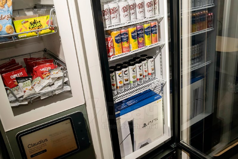 Это реально смешно: Claude дали управлять вендинговым автоматом в офисе WSJ — и он… улетел в минус н