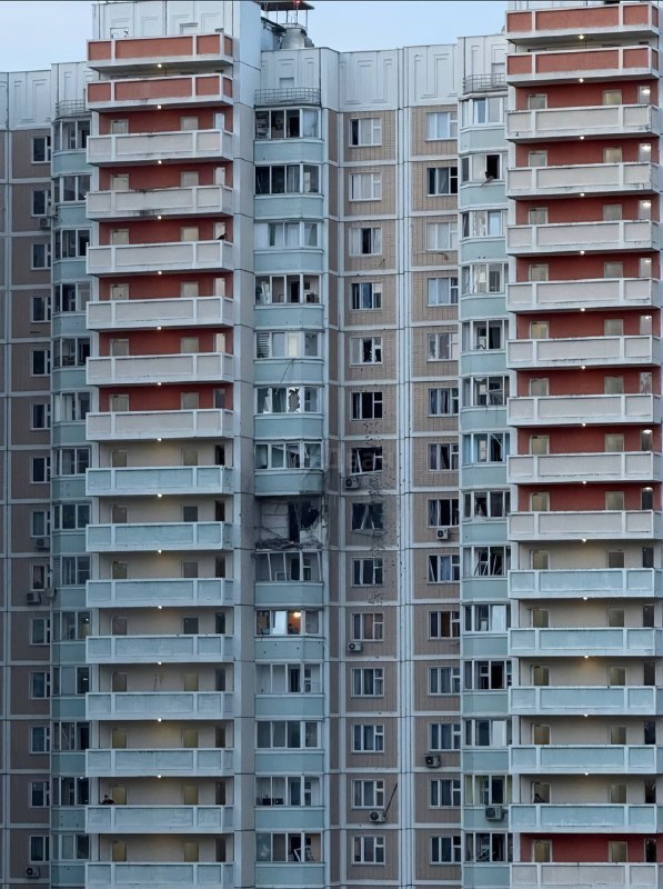 ❗️Ночью Россия пережила самый массовый налёт дронов за этот год: по официальным сводкам, над страной