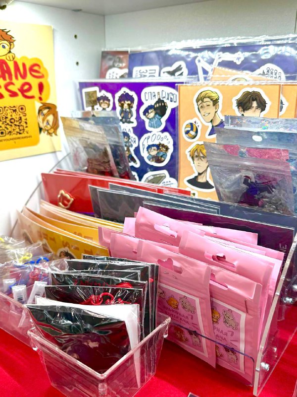 пока я тут в главе мучаю Вови,
соавтор пополняет полку 4.5 с мерчом в Петербурге (Крафтико, московс