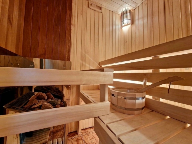 Уютная [club47492970|сауна с бассейном] в центре города Апати...