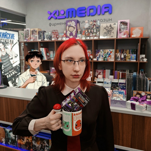 Озадаченно смотрим вдаль.
Почему, спросите вы? Да пот?...