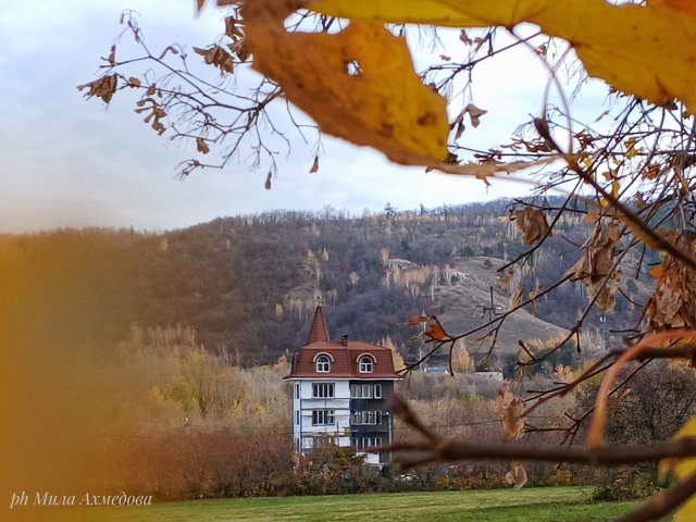 🍁🍂
Сегодня, в понедельник октября, на набережной бы?...