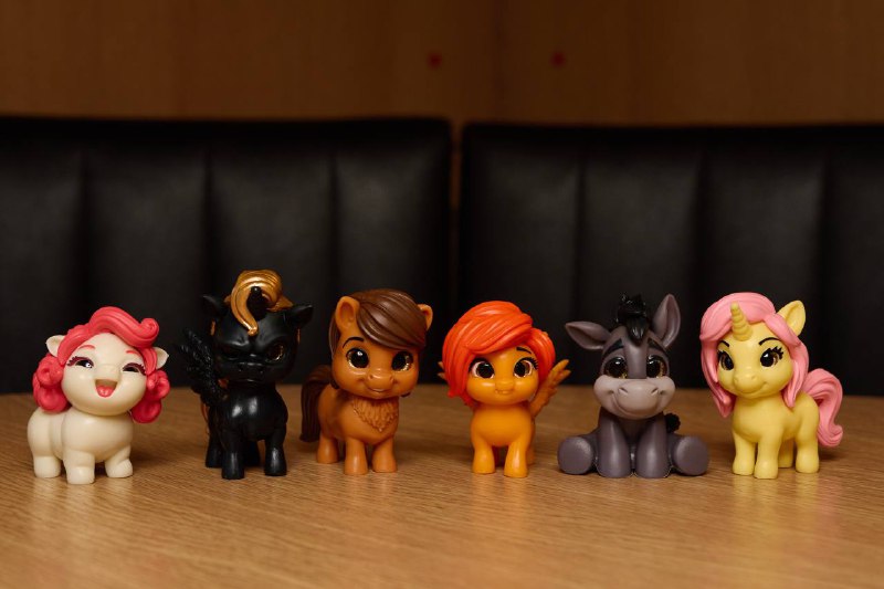 Милотаааа: во «Вкусно — и точка» с сегодняшнего дня открыли продажи Кидз Комбо с лошадками и единоро