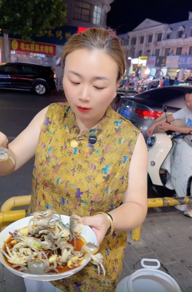 Саранча боится лететь в Китай. 😱🤣