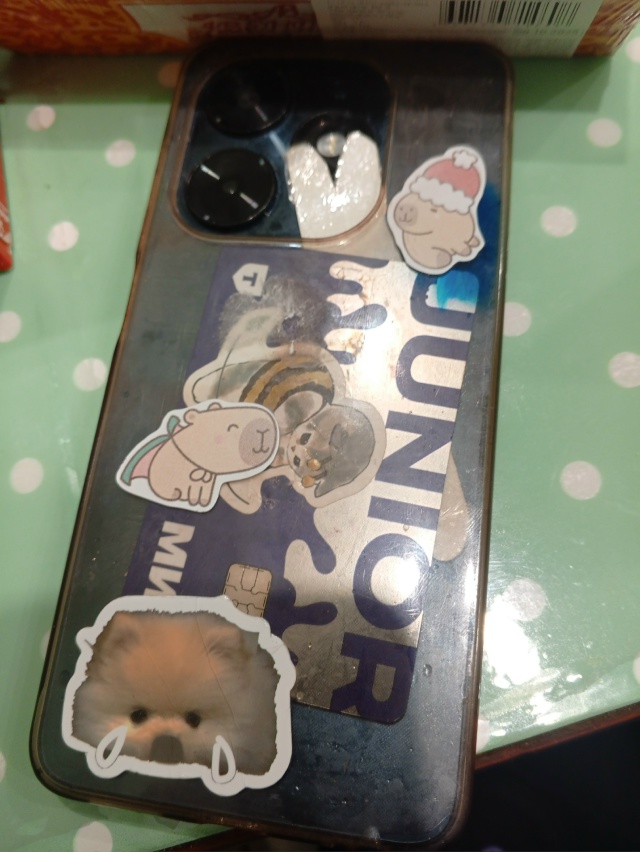 Фото 1-3. Найден телефон с картой , на горке возле школы ??...