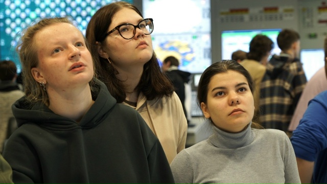 Студенты МИФИ познакомились с производством на Смолен...