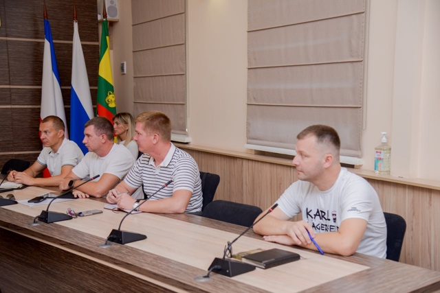 Первый заместитель главы администрации Евпатории Ант?...