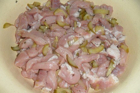 Горшочек, вари!
Вариант приготовления мяса в горшочка...