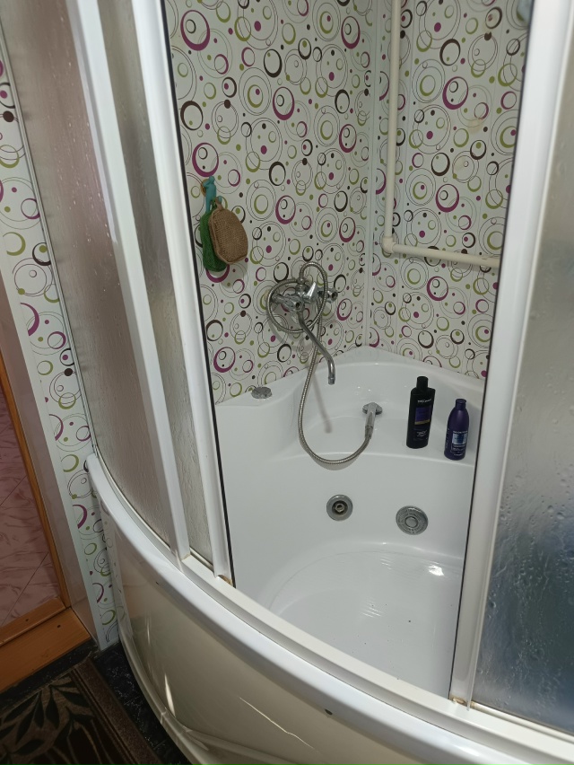 Продам джакузи в хорошем состоянии. Цена 10000. Тел. 8905891974...